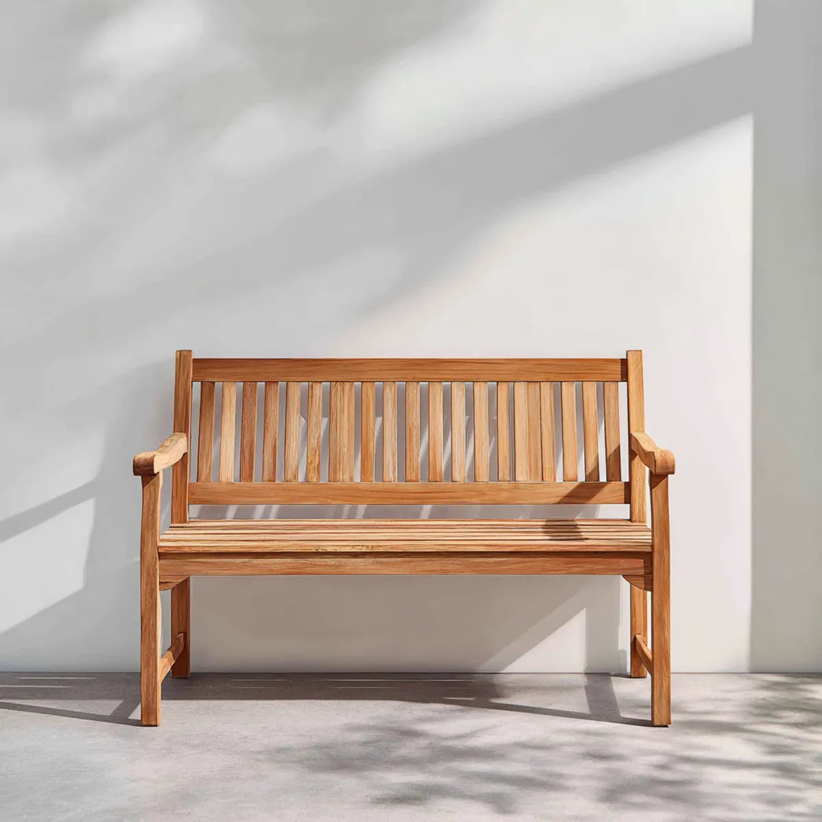 Ławka ogrodowa 2 brązowe miejsca w litym lasku akacjowym 120 x 60 x 90 cm prostokątne z podłokietnikami